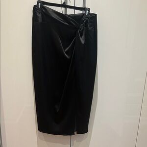 Elegant Black Women's Satin Pencil Skirt